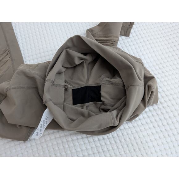 Alo Yoga Ultimate High-Waist Legging in Gravel - Picture 7 of 11